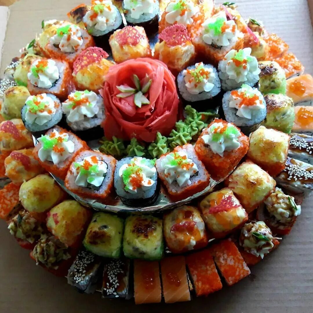 Панда маркет сет кайфуши. Додзо роллы пятигорск. Роллы сет любимый. Панда маркет ставрополь. Яппи роллы.