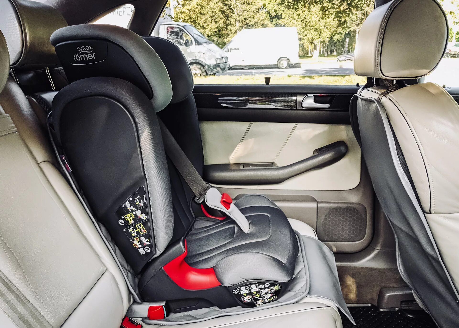 Isofix Audi a6. Isofix Audi a6 c6. Audi a5 Isofix. Isofix Audi a1.