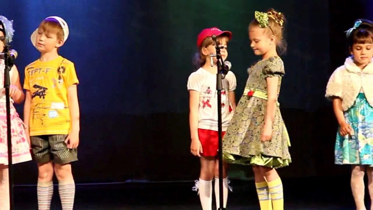 Ай, будет круто! детский хор «великан». Хор великан кошка беспородная. Детский хор великан кошка беспородная. Детский хор великан кошка беспородная. Волшебники двора кошка беспородная.