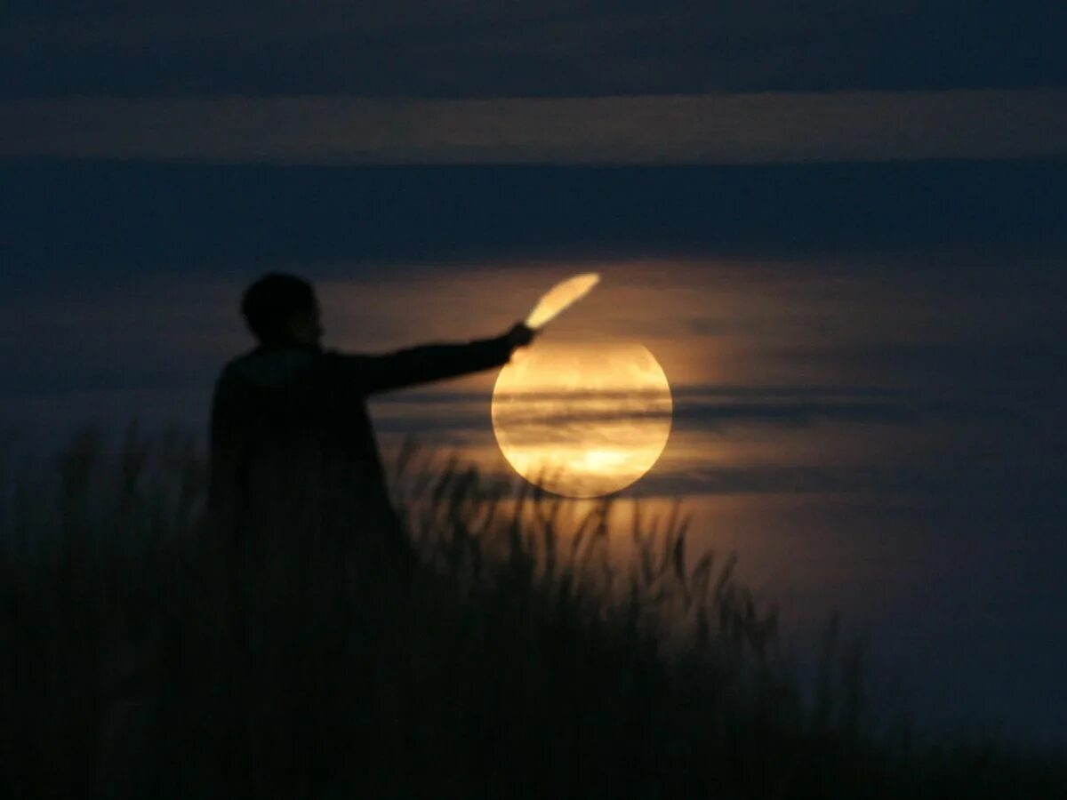 Камкиттис запретка. Charming moon. Камкиттис бойс 188++. Фотограф laurent laveder и его лунные игры. Moon sujin.