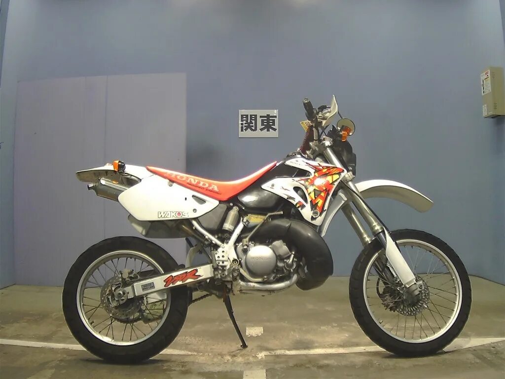 Honda crm 250. Honda CRM 250 R. Honda CRM 250 ar. Honda CRM 250 motard. Honda CRM 250 R mk2.