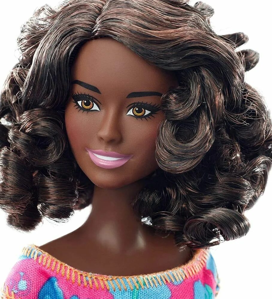 Темнокожая кукла. Темнокожая Барби фашионистас. Кукла Барби фашионистас чернокожая. Барби Pink collection афроамериканка. Кукла Барби смуглая.