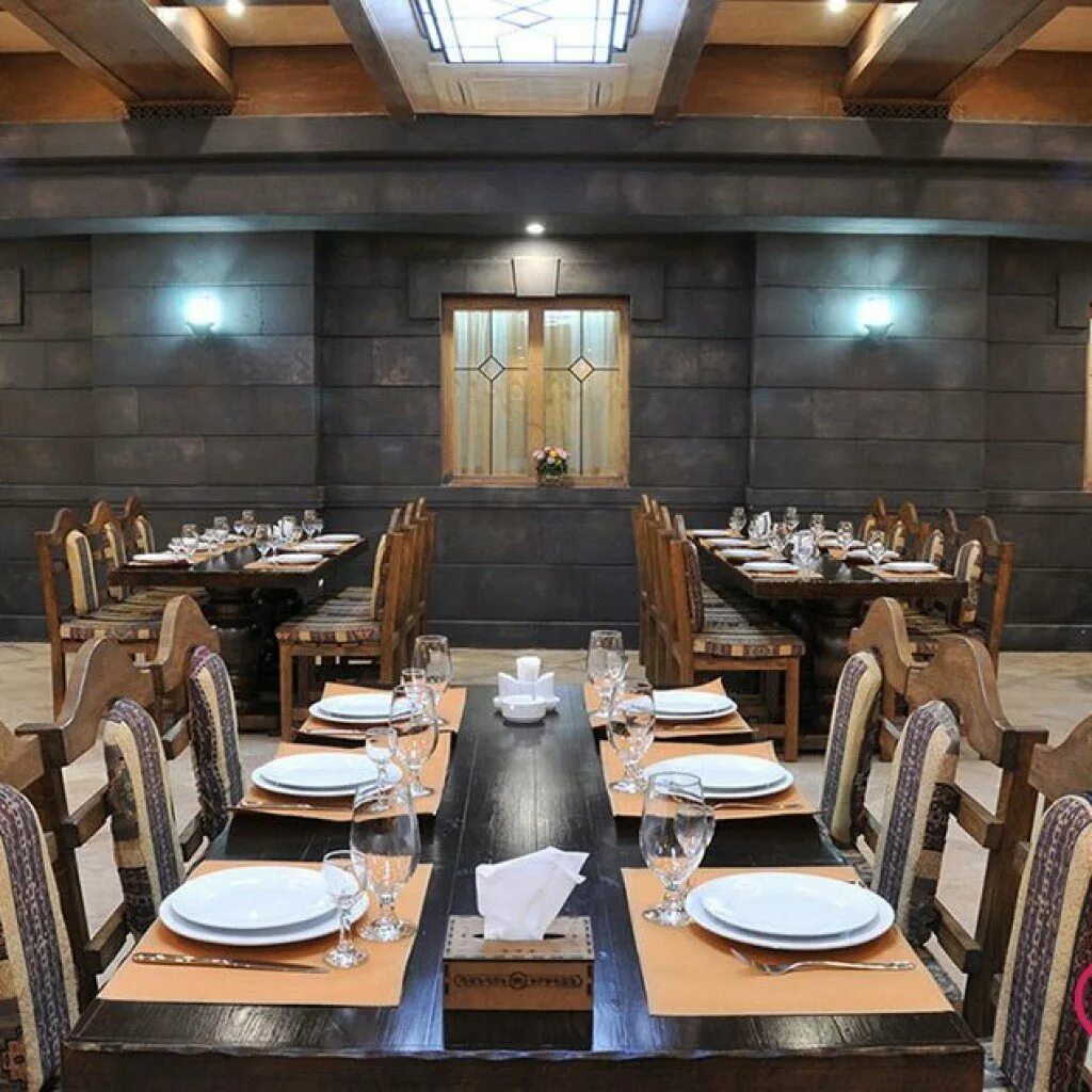 Пандок ереван. Ереван таверна ресторан в Ереване. Пандок Ереван ресторан. Пандок Ереван ресторан на Теряна.