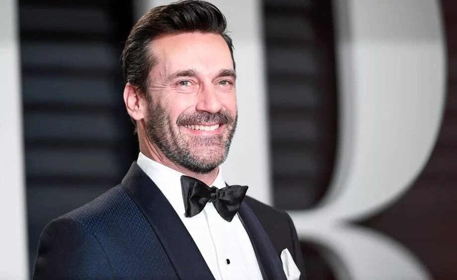 Известный в узких кругах. Jon Hamm. Грег Моттола. Jon Hamm Wig. Джон Хэмм молодой.