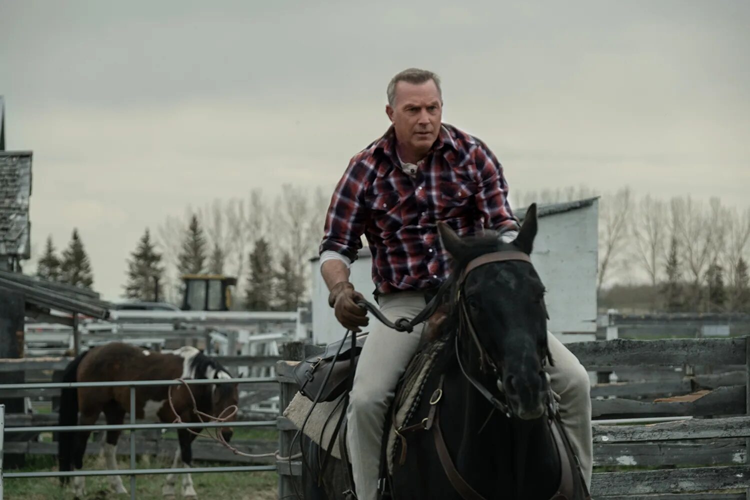 Он ушел в воскресенье фильм 2013. Let he go. Let he go. Кровные узы фильм 2020. Кевин костнер 2021.