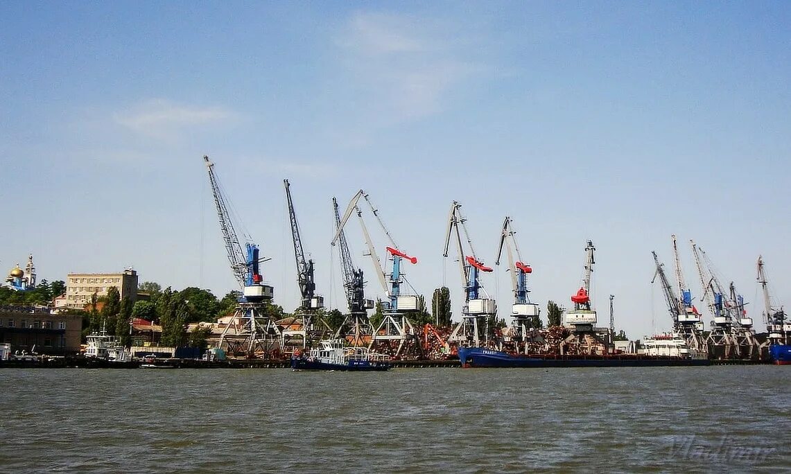 Порт на азовском море 4. Порт на азовском море 4. Мариупольский судоремонтный завод. 451 якорная стоянка в керченском проливе. Амп портов азовского моря.