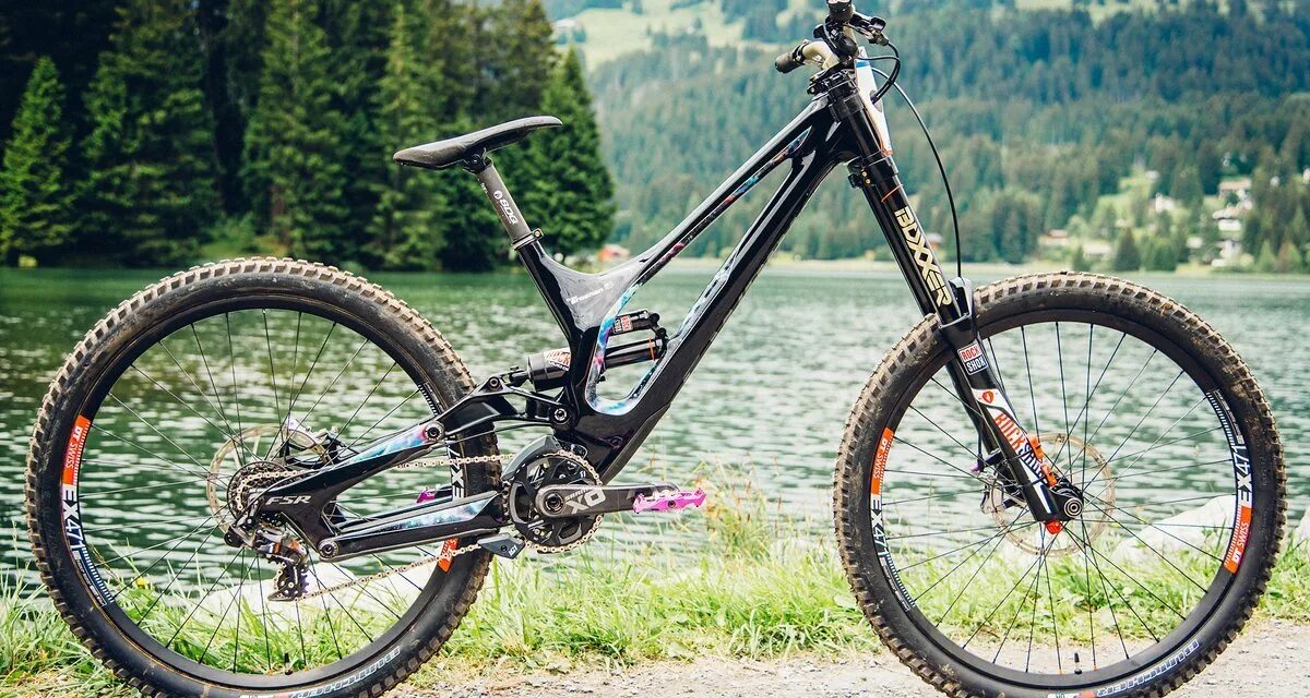 Specialized demo 8. Specialized Demo 8 i 2016. Бушило спешелайзед. Specialized MTB engine. Army Bike DH.