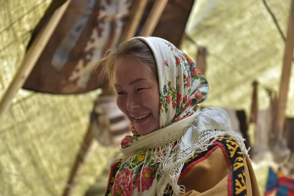 Ненцы ямала новый уренгой. Поддержки коренных. План мероприятий кмнс. День коренных малочисленных народов севера. Коренные народы магаданской области.