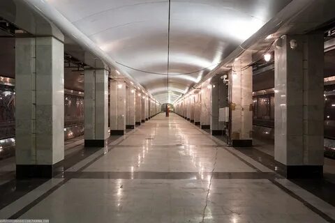 Станция метро планерная