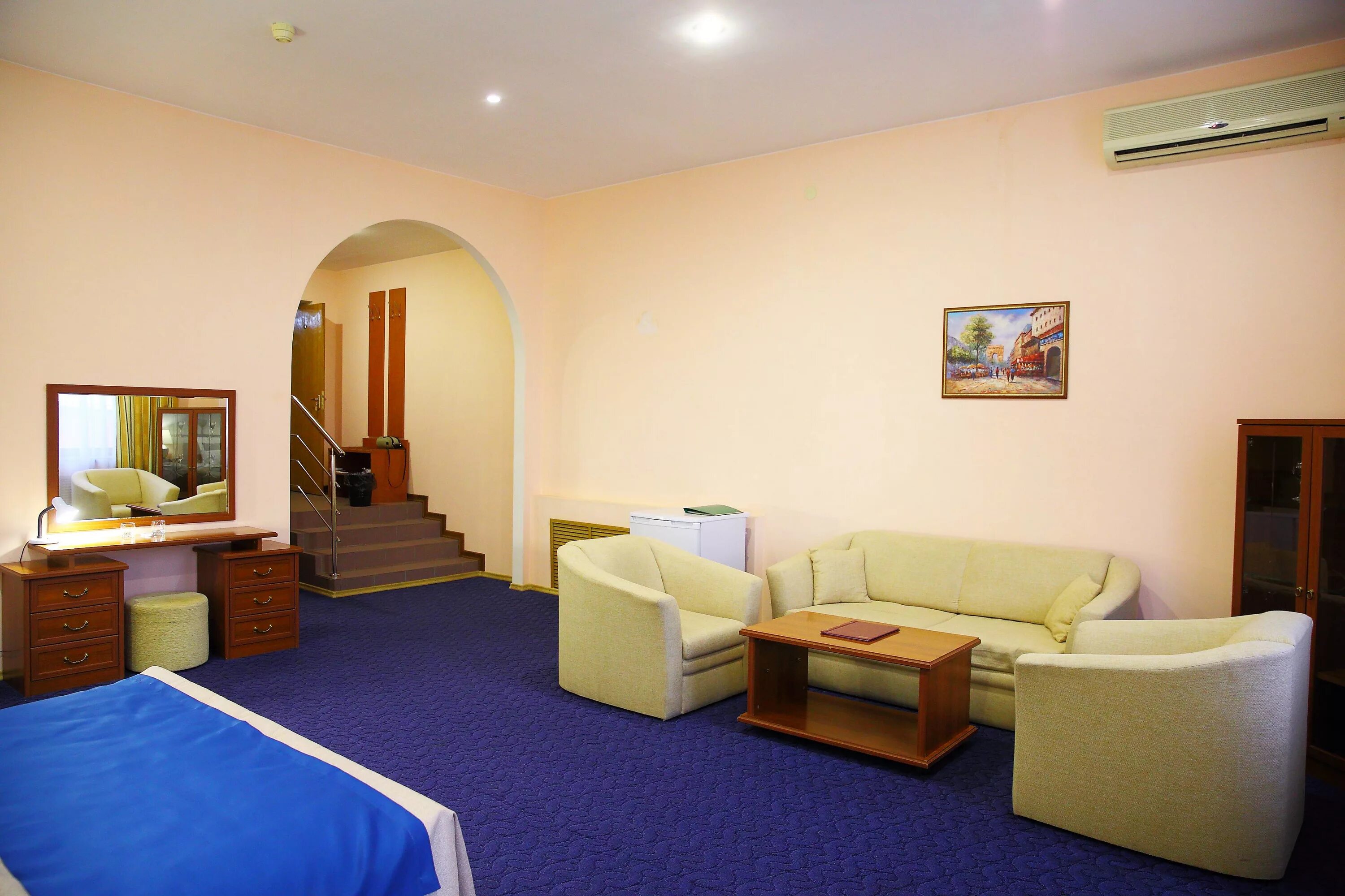 Маришкино воскресенский ресторан континент. Грк континент воскресенск. Континент воскресенск. Деревня маришкино воскресенский район. Гостиница континент воскресенск.