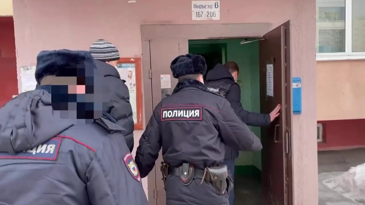 Следственный эксперимент видео. Следственный эксперимент. следственный эксперимент фото. зарезал троих налетчиков.