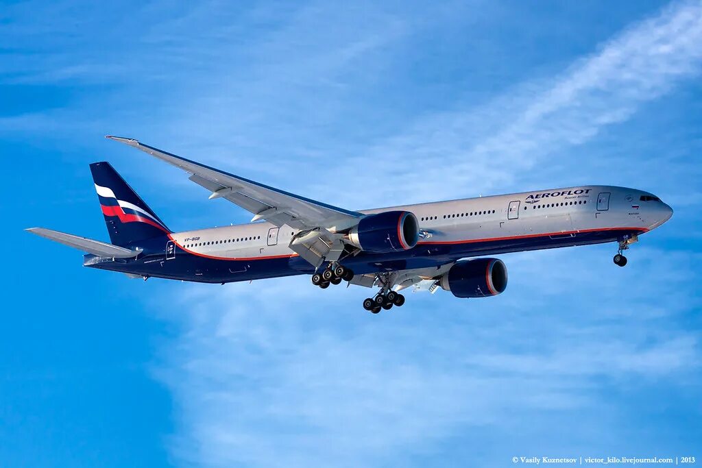 Aeroflot boeing. Самолет Аэрофлот Boeing 777-300er. Боинг 777 Аэрофлот. Боинг 777 300 Аэрофлот. B777 300 er Аэрофлот двигатель.