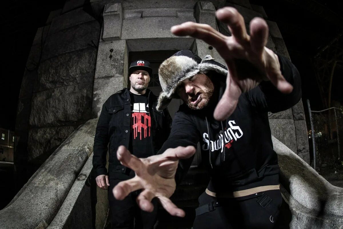 Devils bandit. Devil’s bandit (bassboosted) slaine. Slaine фото. Логотип shabazz. La coka nostra, slaine, ill bill - 100% pure coka (2009) обложка.