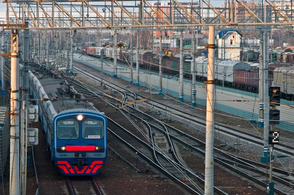 Москва посад сергиев посад элекчирка. Лосиноостровская 3 платформа 2 путь. Лосиноостровская сергиев посад на сегодня электрички. Лосиноостровская сергиев посад на сегодня электрички. Эд4м 0222.