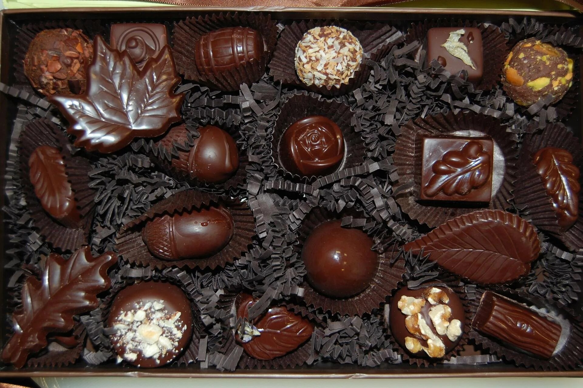 Кувертюр (шоколад). Ассортимент шоколада. Коллекционный шоколад. Шоколадный ассортимент.