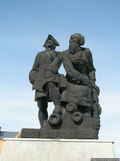Памятник демидовым