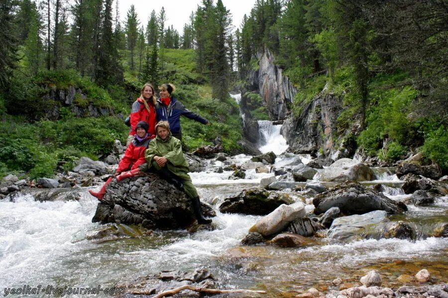 Речка Куба горный Алтай. Речка Куба горный Алтай и огоньки. Река Куба Свердловская область. Река Куба на Алтае показать фото.