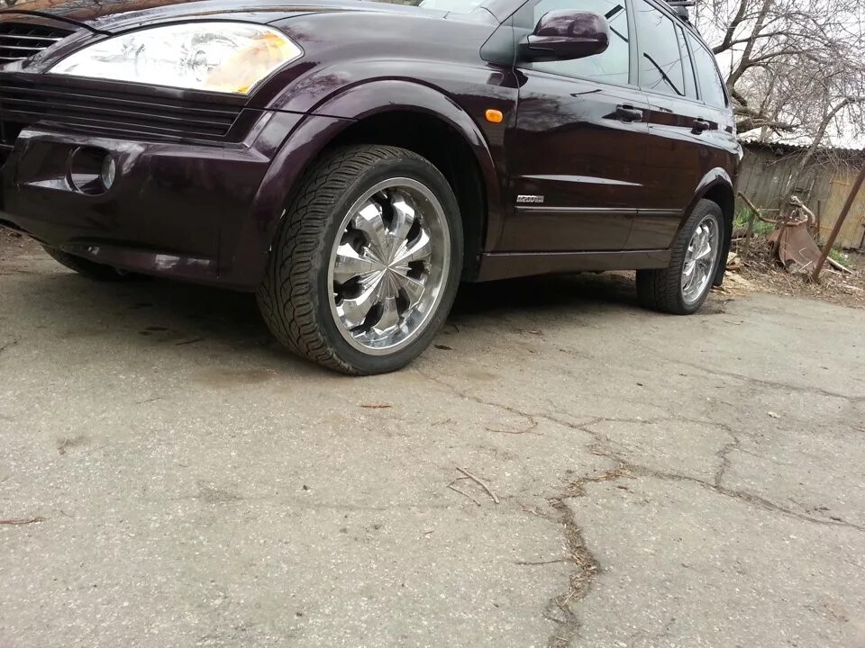 Колесные диски кайрон. Ssangyong kyron на дисках r20. диски на ssangyong kyron r16. саньенг кайрон на 20 дисках. 20 диски rexton 2.
