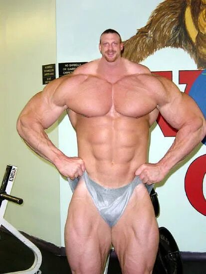 Тара линн толстая. Атлет серебряков синтол. С небольшим телом и большой. Катарина olendzskaia. Бодибилдеры с худыми ногами.