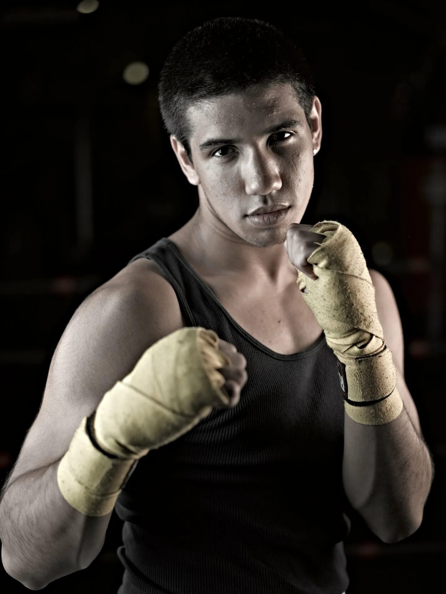 Спортсмен 25 лет. Боксёр человек. Красивые боксеры. Парни в боксерах.