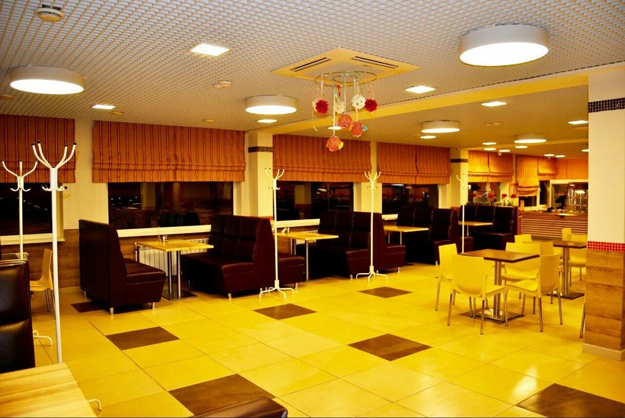 Кафе мираж город белая калитва. Кафе на сортировке. Архангельская 20 нижний новгород кафе кабан. Ресторан кафе мираж маневровая 41. Солнечное кафе.