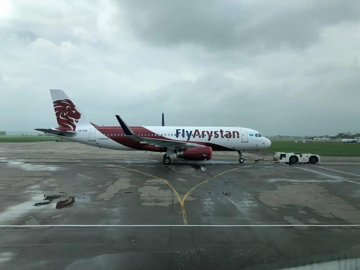 Fly Arystan самолеты. Fly Arystan a320 Neo. Airbus a320 Fly Arystan. Flyarystan Алматы.