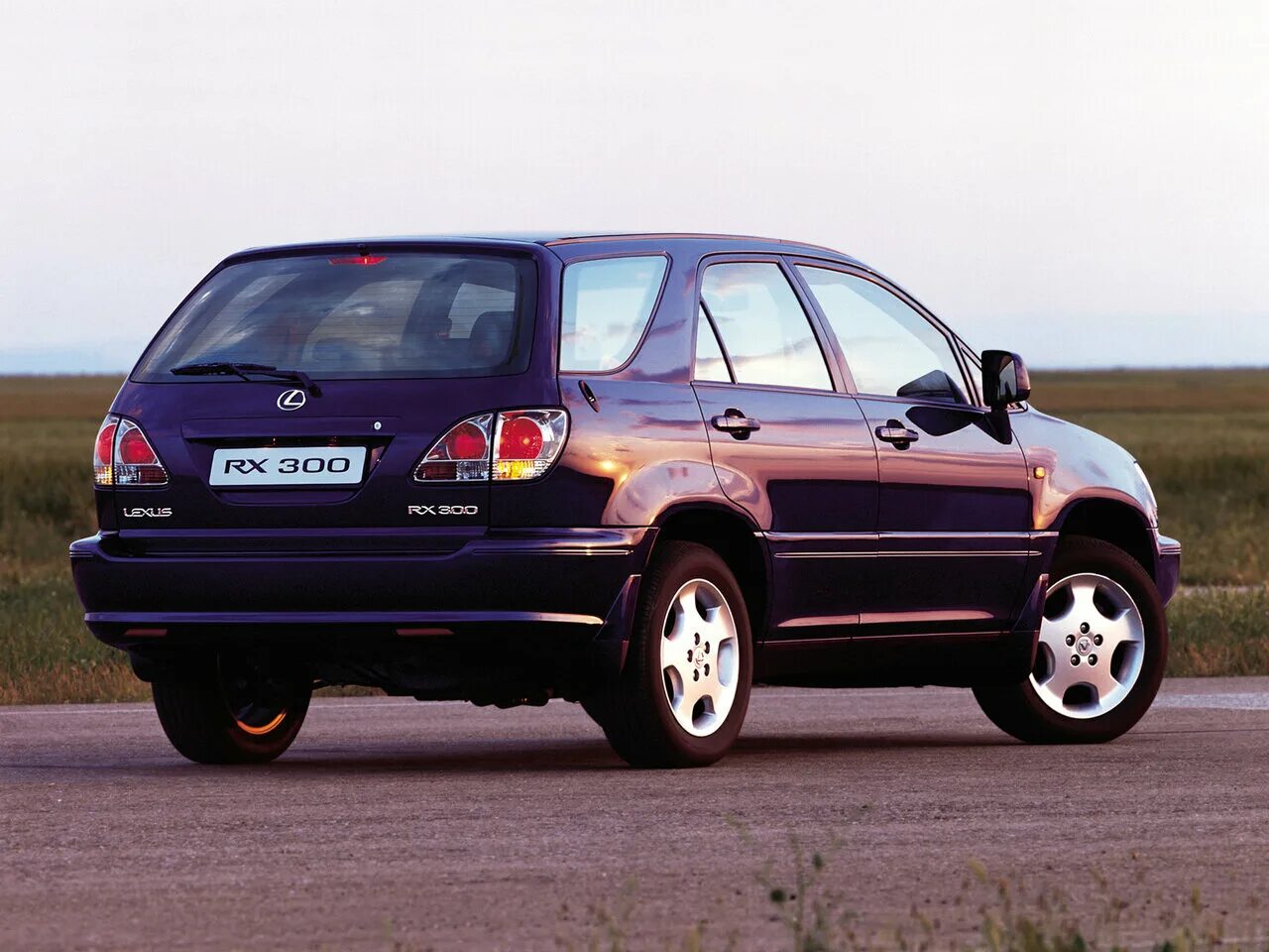 Рх 300 первого поколения. Лексус rx300 2000. Lexus rx300 1поколения. Lexus rx300 1998-2003. Lexus RX 300 1 поколение.