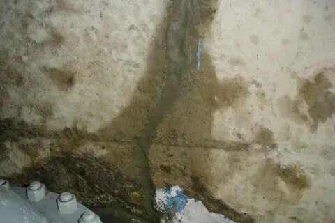 Волосяные трещины в бетоне