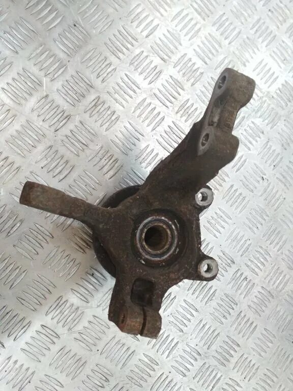 Поворотный кулак рено логан 1. 400148354r. Поворотный кулак renault logan. Ступица левая передняя mb 201. Поворотный кулак рено логан 1.