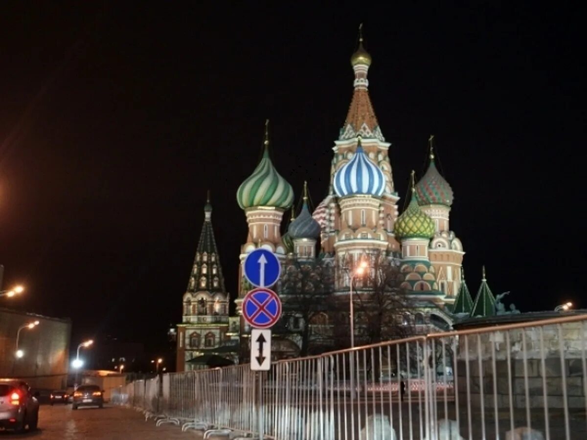 Москва телефон кадры. Реальная Москва. Москва фото с телефона. Ночная Москва реальные фото. Красивые снимки Москвы с мобильного.