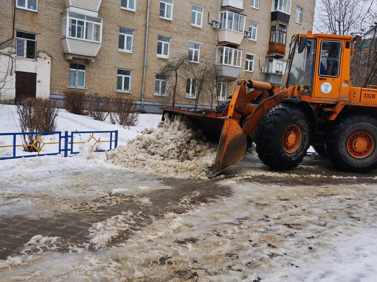 Внутриквартальные дороги. Асфальтирование тверь. Бюджетное учреждение дорожное хозяйство благоустройство. Бюджетное учреждение дорожное хозяйство благоустройство. Обнинск уборка во дворах.