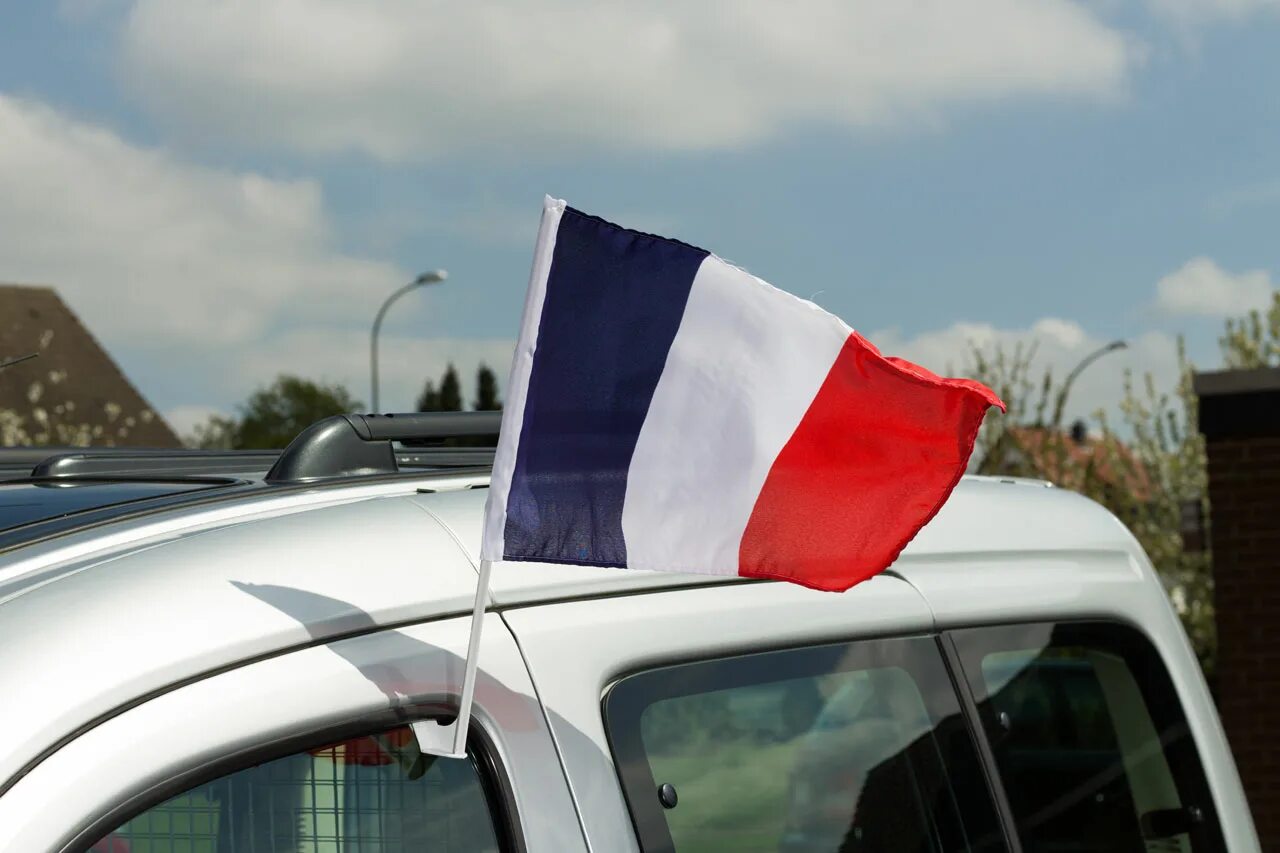 Car flag