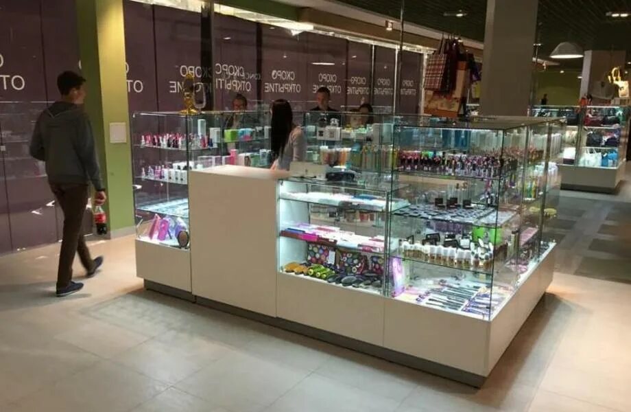 Органайзер настольный 2022. Органайзер канцелярский настольный спарта. Инвентарь для кейтеринга. Подставка органайзер "genshin impact". Торговые витрины для мобильных аксессуаров.