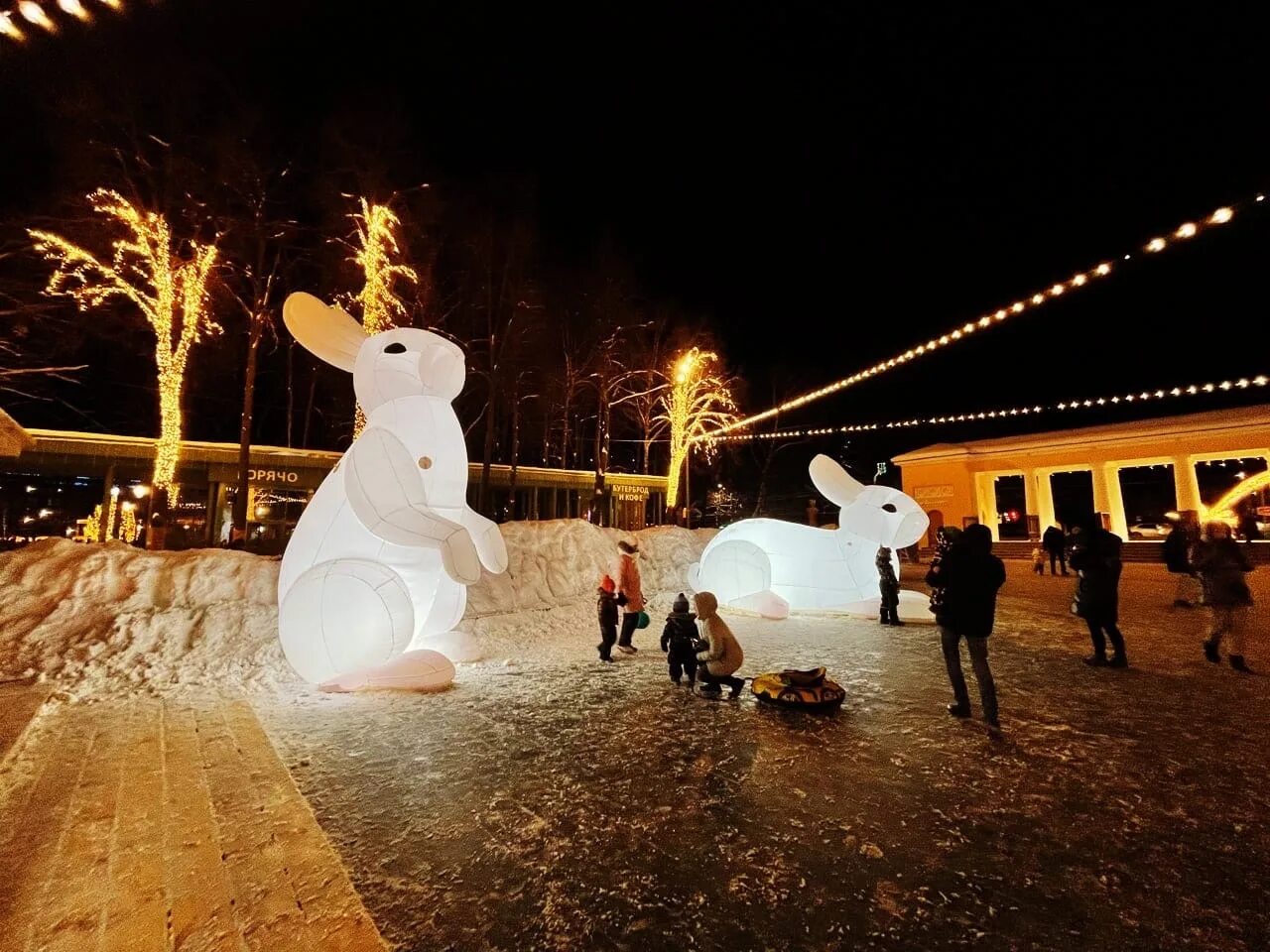 Каток парк 1 мая нижний. Парк Швейцария Нижний Новгород каток. Парк Швейцария Нижний Новгород 2023. Парк Швейцария Нижний Новгород зима. Каток в Швейцарии Нижний Новгород 2022.