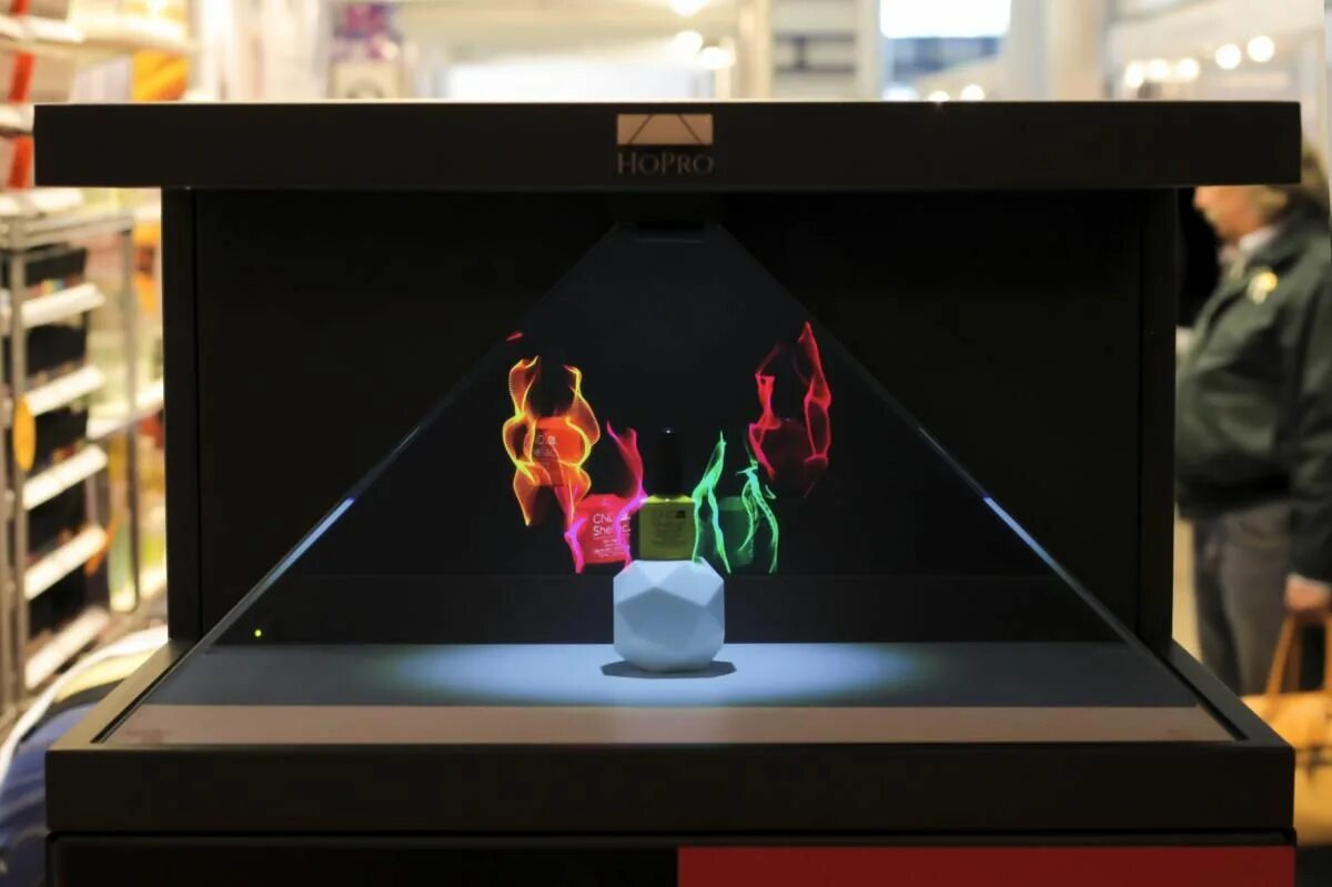 Hologram display. Голографическая пирамида dreamoc. голографический, дисплей hologram 3d. 3d-дисплеи dreamoc. 3d экран.