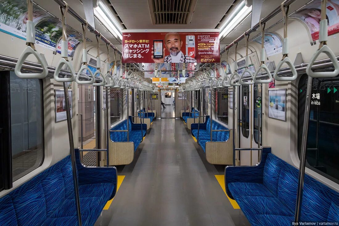 Покажите внутри метро. Метро изнутри. Метровагон русич внутри. Вагон метро япония. Вагон метро 10286.