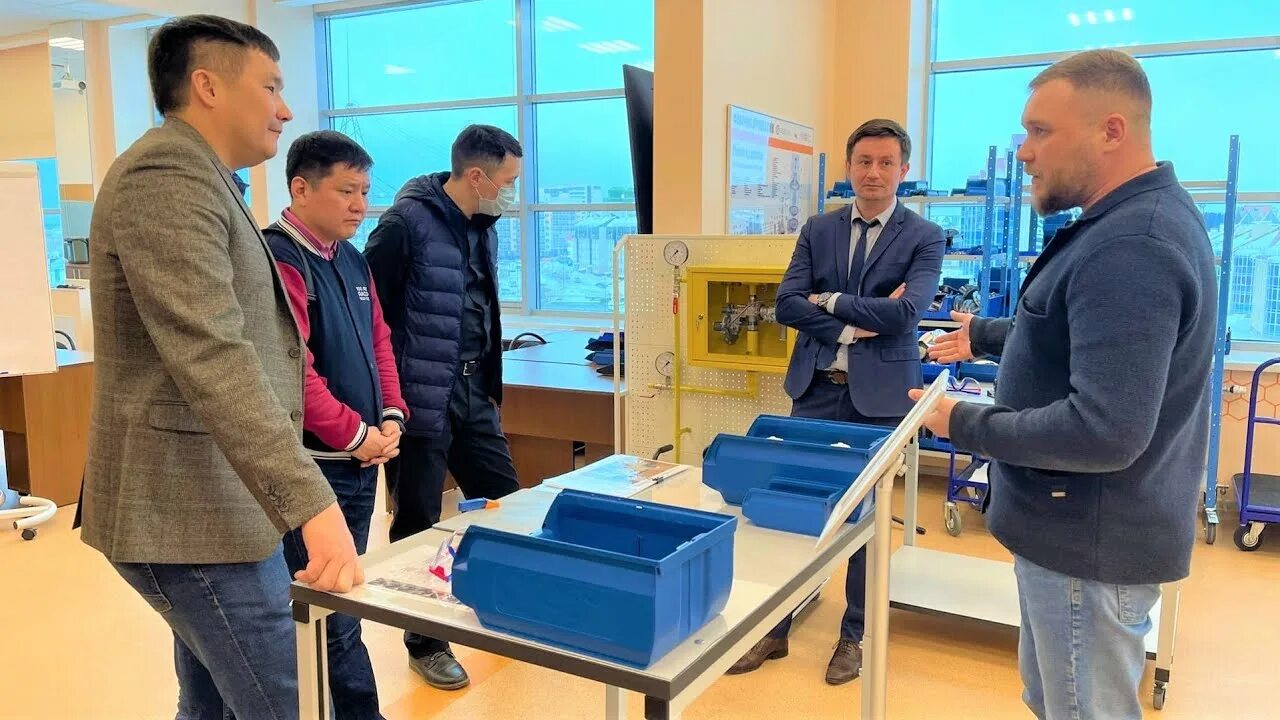 онкопатруль. 600 работникам. повышение квалификации работников. 600 работникам. 600 работникам.