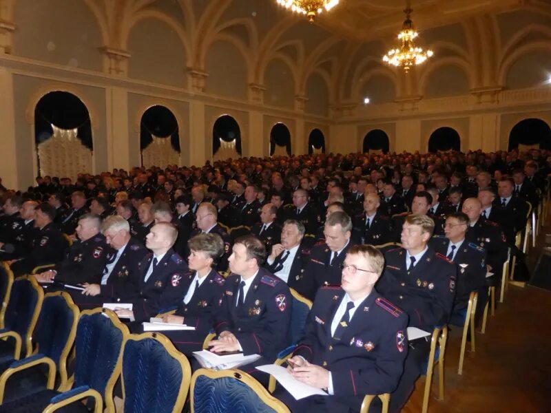 Главное управление полиции Санкт-Петербурга. Начальник ГУВД Санкт-Петербурга и Ленинградской области. ГУ МВД России по Ленинградской области. Начальник ГУВД СПБ И Ленинградской области. Мвд ленинградской области телефон