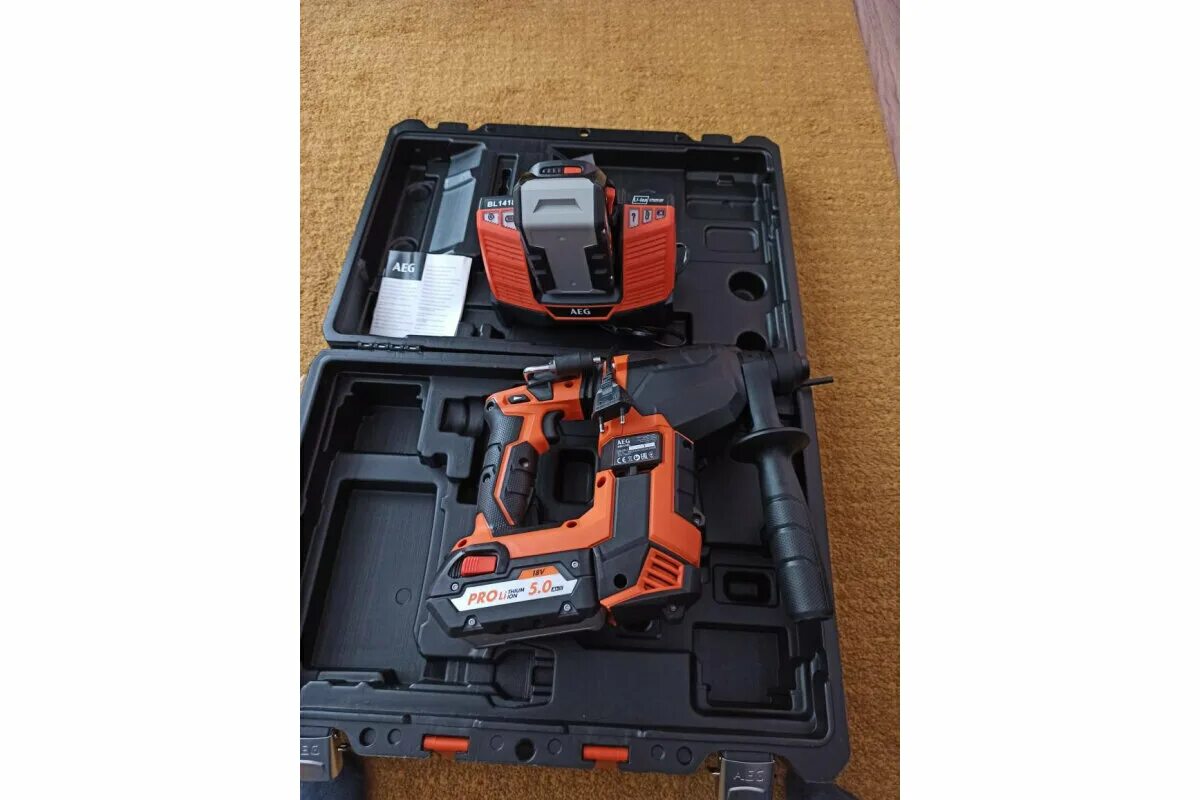 Дрель-шуруповерт aeg bsb18cblle li-252ckit1 4935464411. Li 502c. Li 502c. Aeg bews 18-125bl li-502c габариты. Бесщеточная аккумуляторная дрель-шуруповерт aeg bsb18cbl li-502c.