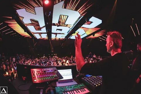 Dj ee