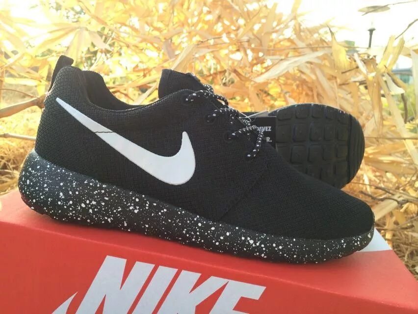 Найки черные Nike Run. Кроссы найк черные. Nike Original 2023. Nike Roshe Run 1 оригинал кроссовки. Черные найки цена