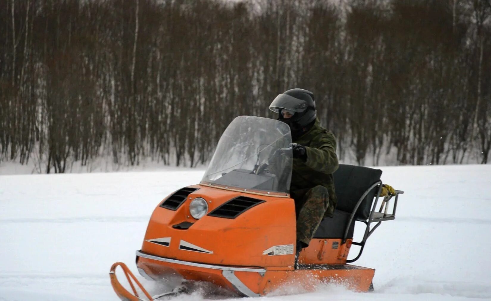 Снегоход Буран 640 оранжевый. Снегоход Буран 1971. Снегоход Буран 1972 г. Снегоход Буран сб-640. Удлиненный снегоход