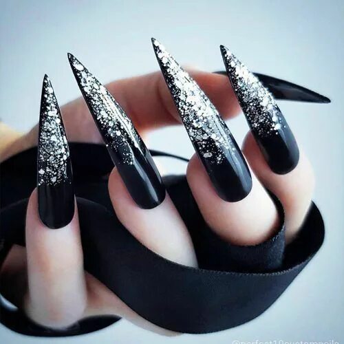 Pin on nail art noir Jasmine nails, Pretty nails, Stylish nails art