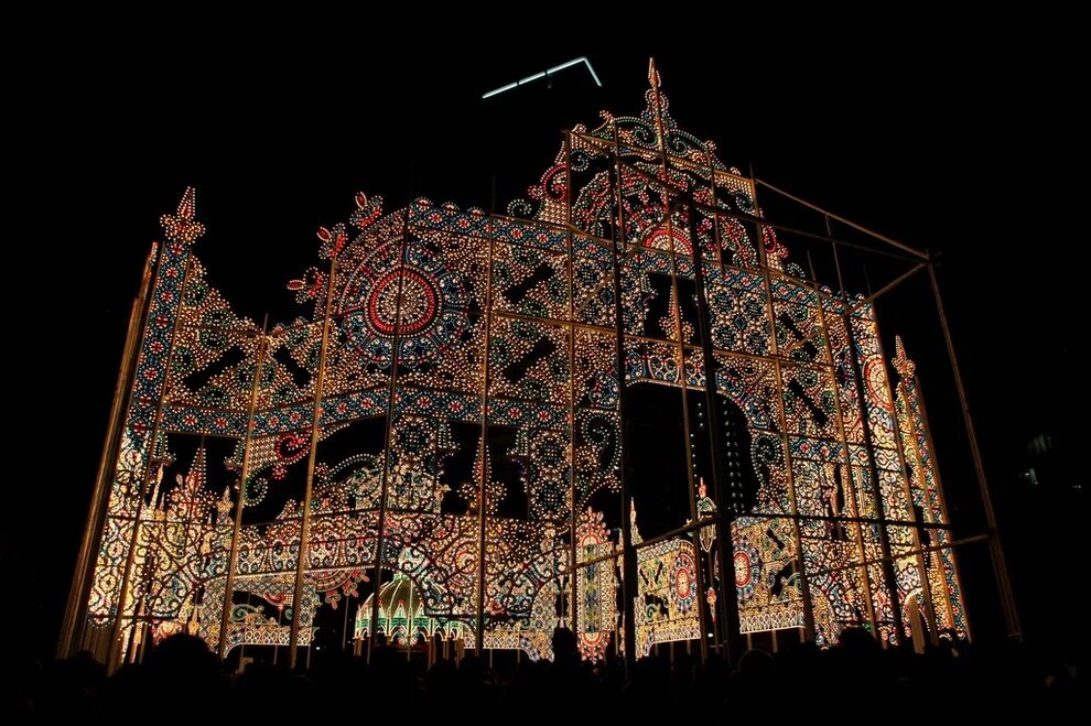 Люминари шоу. Kobe Luminarie. Фестиваль света в Кобе. Японский фестиваль света. Зимний фестиваль света в Японии.