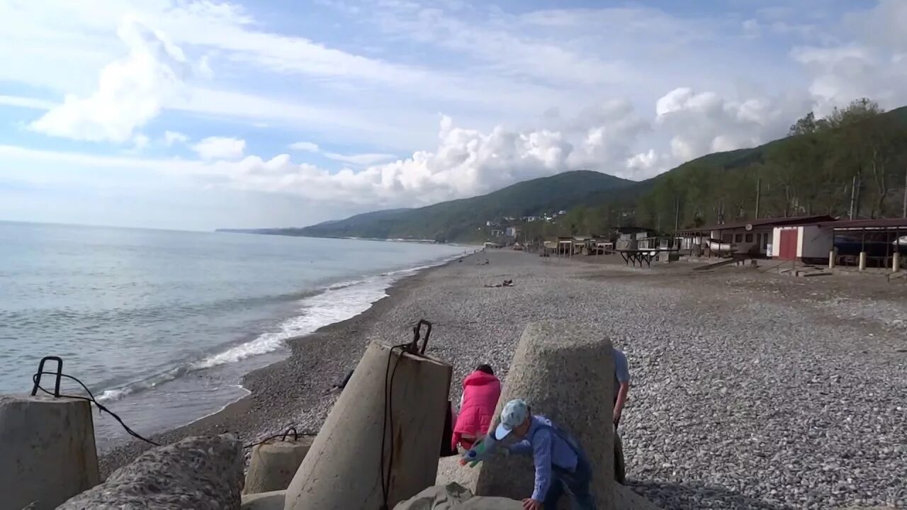 Фото пляжа свирский лазаревское. Лазаревское пляж 2020. Свирский пляж в лазаревском. Свирский пляж в лазаревском. Свирская набережная лазаревское.