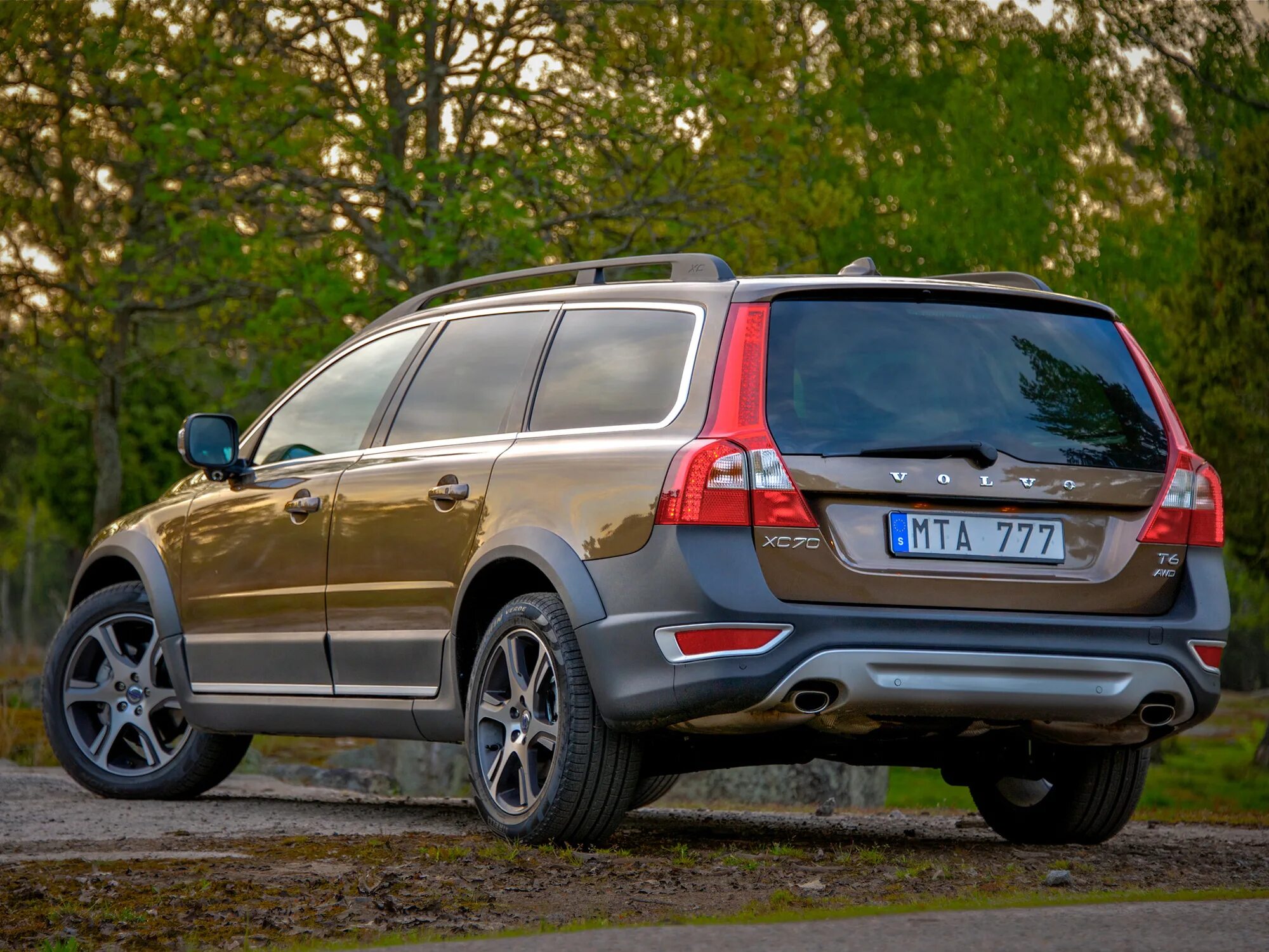 Volvo универсал xc70. Volvo xc70 III. Volvo xc70 2013.