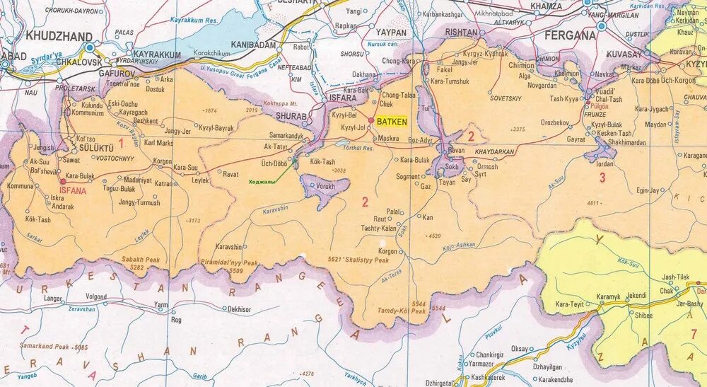 Области киргиз. Карта Кыргызстана и Таджикистана. Киргизия на карте с границами. Киргизия карта граничит. Киргизия и Таджикистан на карте.