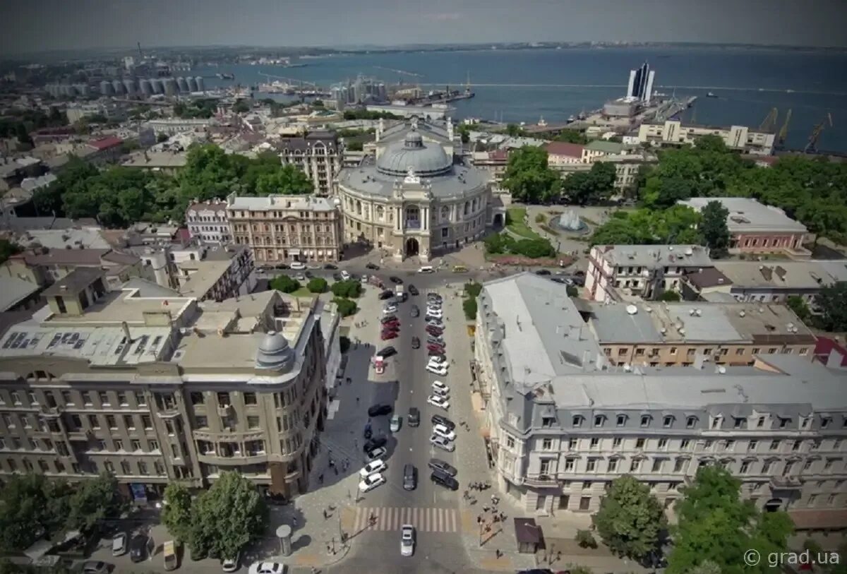 Население одесской. Исторический центр Одессы. Одесса центр города. Центр Одессы с высоты птичьего полета. Одесса площадь города.