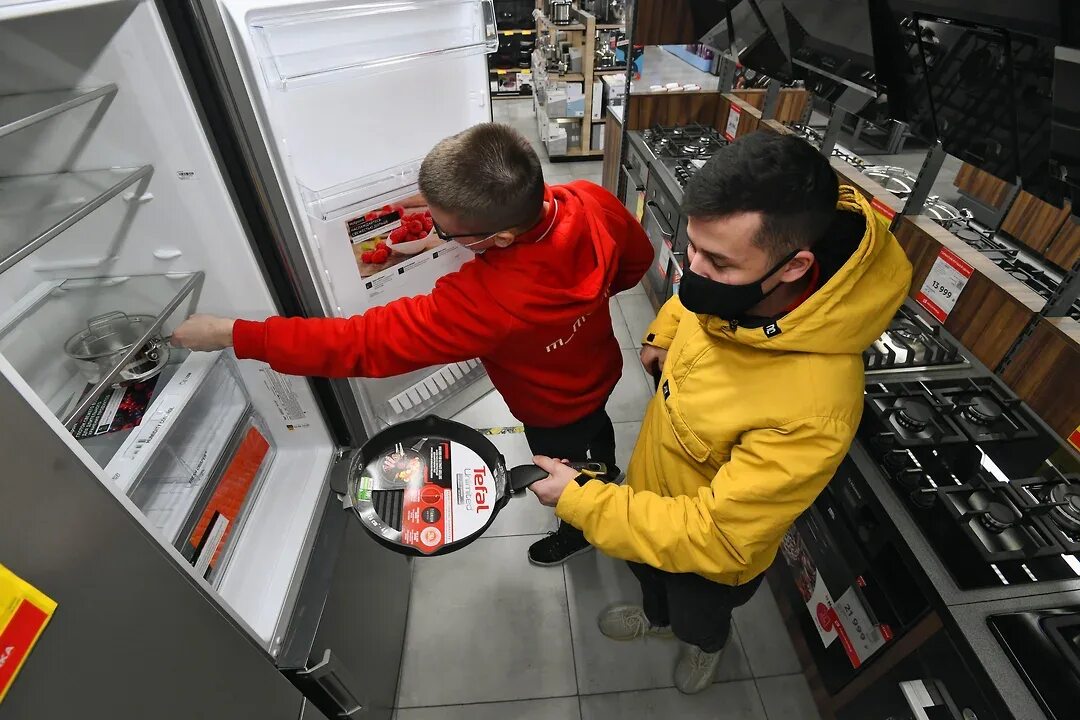 Рост цен на электронику. Поставка электроники. Ценники на бытовую технику. Днс. Магазин техники.