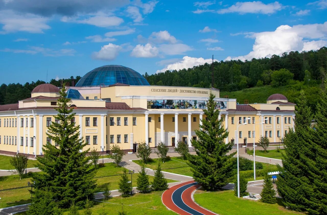 Сайт мчс железногорск красноярского. Сибирская пожарно-спасательная Академия Красноярск. Академия МЧС Железногорск. Железногорск: Сибирская пожарно-спасательная Академия ГПС МЧС России. Железногорск Красноярский край институт МЧС.